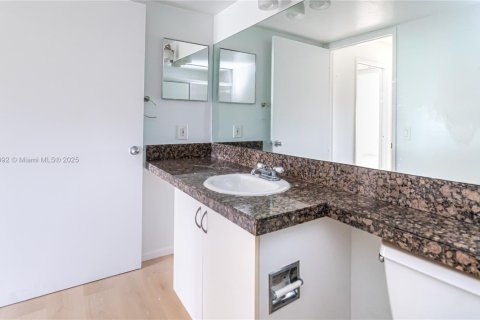 Condominio en venta en Aventura, Florida, 3 dormitorios, 122.63 m2 № 1930831 - foto 22