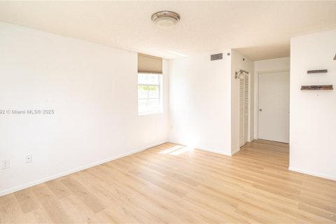 Condominio en venta en Aventura, Florida, 3 dormitorios, 122.63 m2 № 1930831 - foto 29