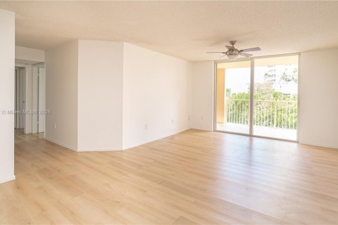 Condominio en venta en Aventura, Florida, 3 dormitorios, 122.63 m2 № 1930831 - foto 11