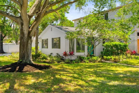 Villa ou maison à vendre à Tampa, Floride: 3 chambres, 163.14 m2 № 2218262 - photo 2