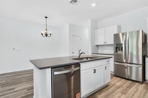 Adosado en alquiler en Land O' Lakes, Florida, 3 dormitorios, 163.32 m2 № 1866625 - foto 8