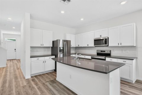 Adosado en alquiler en Land O' Lakes, Florida, 3 dormitorios, 163.32 m2 № 1866625 - foto 4