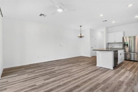 Adosado en alquiler en Land O' Lakes, Florida, 3 dormitorios, 163.32 m2 № 1866625 - foto 9