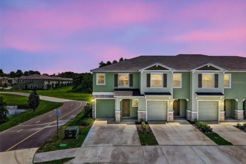 Adosado en alquiler en Land O' Lakes, Florida, 3 dormitorios, 163.32 m2 № 1866625 - foto 2