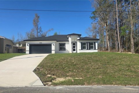 House in Citrus Springs, Florida 4 bedrooms, 164.81 sq.m. № 2100907