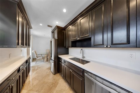 Снять в аренду виллу или дом в Норт-Бей-Виллидж, Флорида 4 спальни, 143.26м2, № 1891083 - фото 11