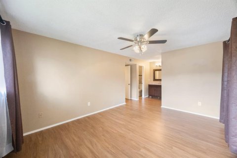 Купить кондоминиум в Темпл-Террас, Флорида 7 комнат, 103.86м2, № 1905972 - фото 17