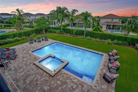 House in Kissimmee, Florida 11 bedrooms, 510.59 sq.m. № 2114519 - photo 2