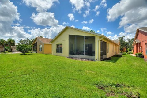 Villa ou maison à vendre à Kissimmee, Floride: 2 chambres, 140.47 m2 № 1877393 - photo 28