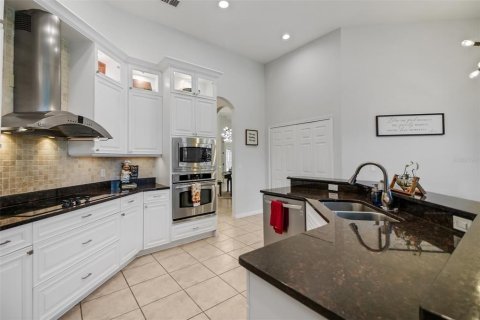 Villa ou maison à vendre à Lake Mary, Floride: 5 chambres, 256.69 m2 № 2421754 - photo 16