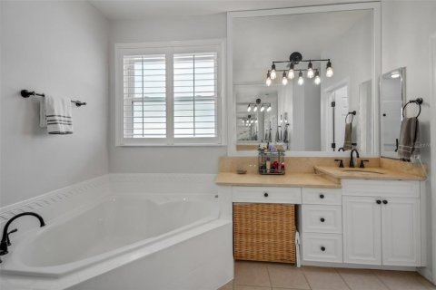 Villa ou maison à vendre à Lake Mary, Floride: 5 chambres, 256.69 m2 № 2421754 - photo 26