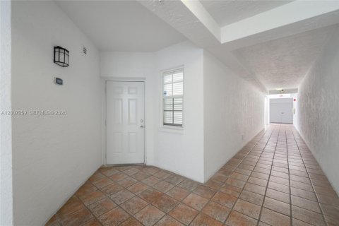 Condo in Aventura, Florida, 3 bedrooms № 2071263 - photo 4