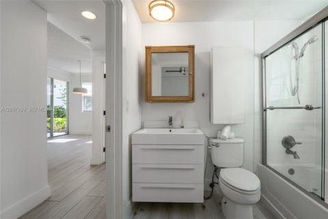 Condo in Aventura, Florida, 3 bedrooms № 2071263 - photo 27