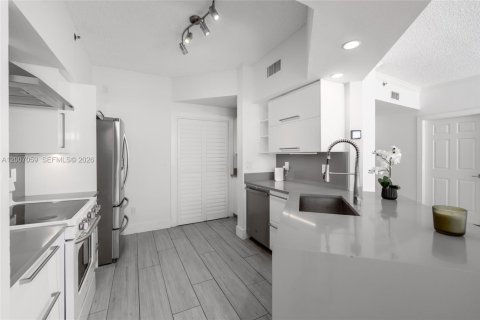 Condo in Aventura, Florida, 3 bedrooms № 2071263 - photo 11