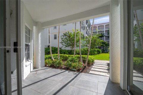 Condo in Aventura, Florida, 3 bedrooms № 2071263 - photo 10
