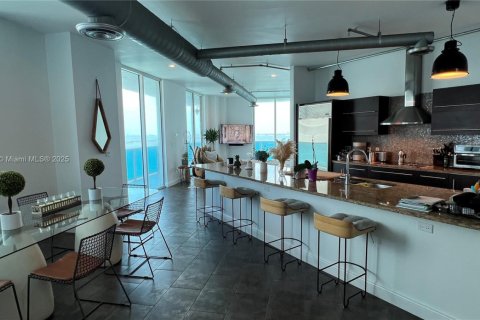 Condominio en venta en Miami, Florida, 2 dormitorios, 128.39 m2 № 1752549 - foto 20