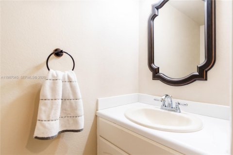 Adosado en alquiler en Pembroke Pines, Florida, 4 dormitorios, 150.13 m2 № 2048792 - foto 10