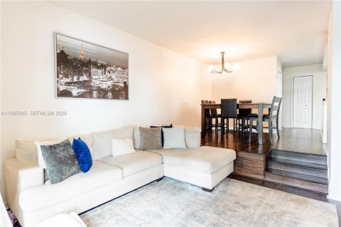 Adosado en alquiler en Pembroke Pines, Florida, 4 dormitorios, 150.13 m2 № 2048792 - foto 12