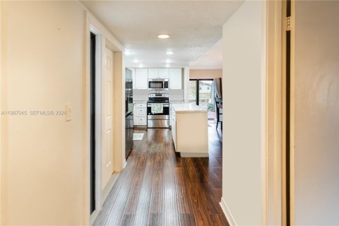 Adosado en alquiler en Pembroke Pines, Florida, 4 dormitorios, 150.13 m2 № 2048792 - foto 8