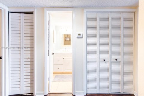 Adosado en alquiler en Pembroke Pines, Florida, 4 dormitorios, 150.13 m2 № 2048792 - foto 21