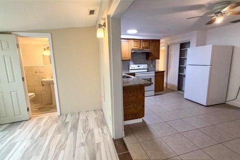 Villa ou maison à louer à New Port Richey, Floride: 3 chambres, 117.61 m2 № 2156638 - photo 22