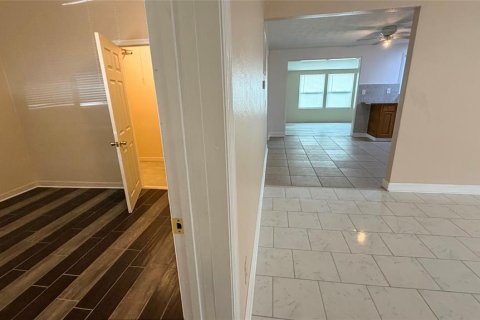 Villa ou maison à louer à New Port Richey, Floride: 3 chambres, 117.61 m2 № 2156638 - photo 26