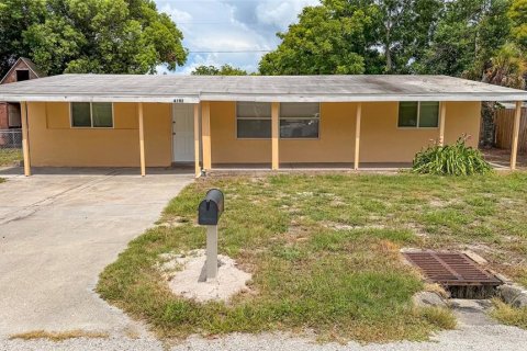 Villa ou maison à New Port Richey, Floride 3 chambres, 117.61 m2 № 2156638