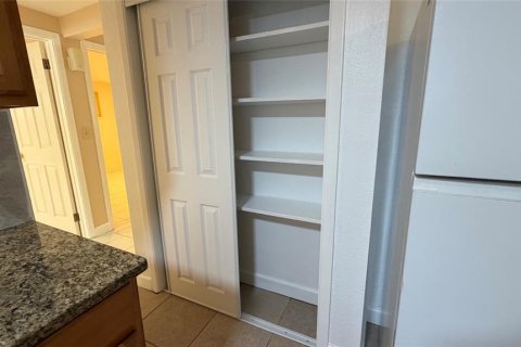 Villa ou maison à louer à New Port Richey, Floride: 3 chambres, 117.61 m2 № 2156638 - photo 13