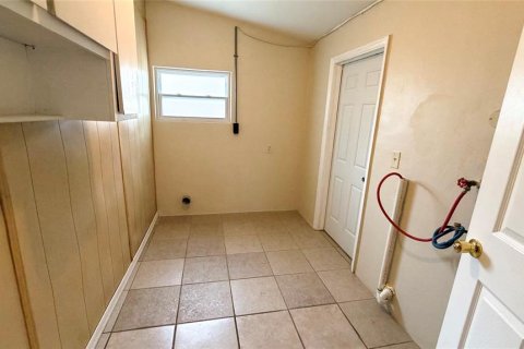 Villa ou maison à louer à New Port Richey, Floride: 3 chambres, 117.61 m2 № 2156638 - photo 23