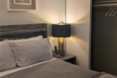 Adosado en venta en Miami Gardens, Florida, 2 dormitorios, 81.1 m2 № 1953785 - foto 30