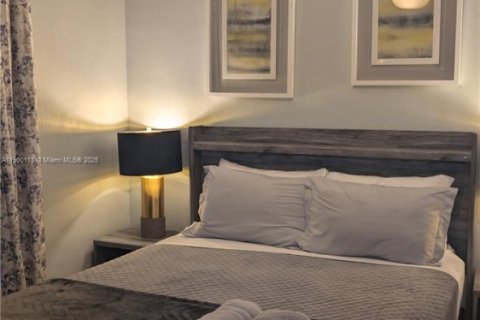 Adosado en venta en Miami Gardens, Florida, 2 dormitorios, 81.1 m2 № 1953785 - foto 29