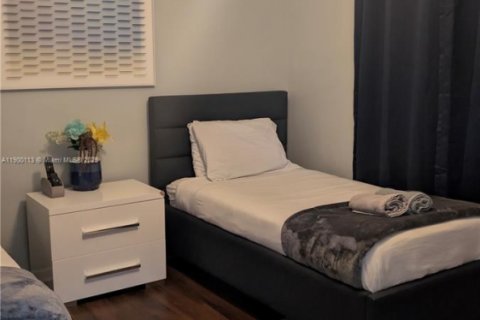 Adosado en venta en Miami Gardens, Florida, 2 dormitorios, 81.1 m2 № 1953785 - foto 27