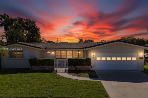 Casa en venta en Fort Lauderdale, Florida, 3 dormitorios, 156.82 m2 № 1970979 - foto 3