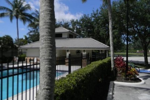 Casa en alquiler en Davie, Florida, 5 dormitorios, 261.24 m2 № 1116948 - foto 1