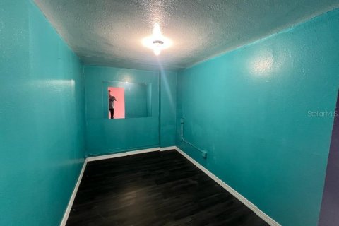 Commercial property in Saint Petersburg, Florida 190.64 sq.m. № 2377990 - photo 14