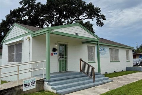 Commercial property in Saint Petersburg, Florida 190.64 sq.m. № 2377990
