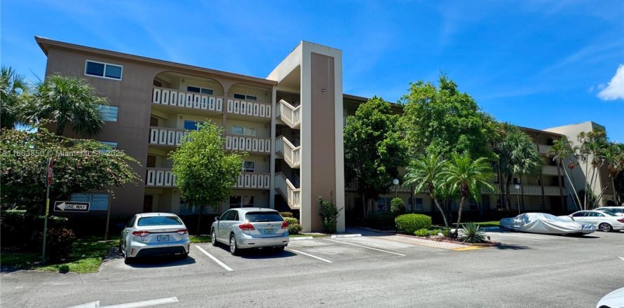 Condominio en Coconut Creek, Florida, 2 dormitorios  № 1891726
