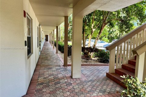 Condominio en alquiler en Coconut Creek, Florida, 2 dormitorios, 107.49 m2 № 1891726 - foto 15