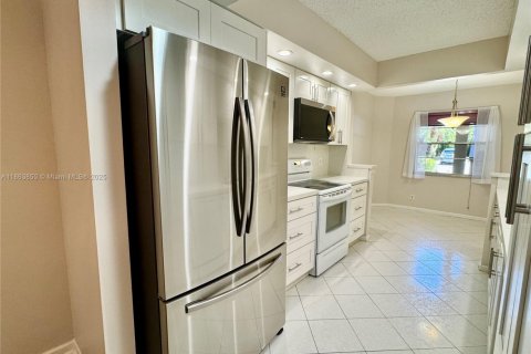 Condominio en alquiler en Coconut Creek, Florida, 2 dormitorios, 107.49 m2 № 1891726 - foto 5
