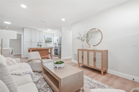 Villa ou maison à vendre à Tampa, Floride: 3 chambres, 93.37 m2 № 2396816 - photo 5