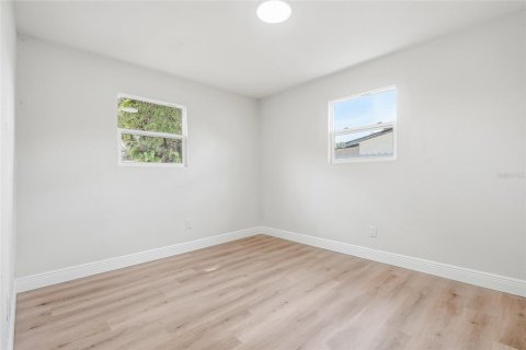 Villa ou maison à vendre à Tampa, Floride: 3 chambres, 93.37 m2 № 2396816 - photo 21