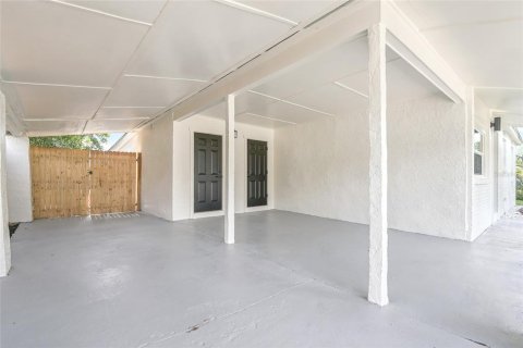 Villa ou maison à vendre à Tampa, Floride: 3 chambres, 93.37 m2 № 2396816 - photo 28