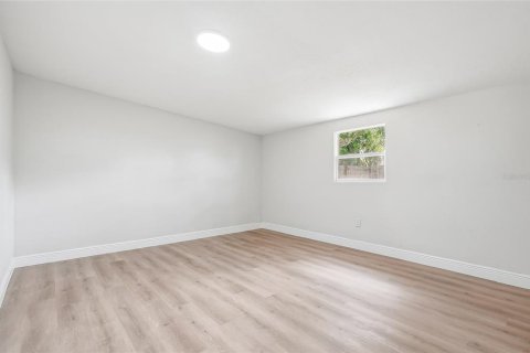 Villa ou maison à vendre à Tampa, Floride: 3 chambres, 93.37 m2 № 2396816 - photo 16