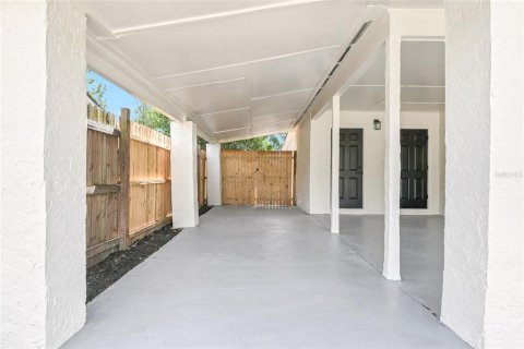 Villa ou maison à vendre à Tampa, Floride: 3 chambres, 93.37 m2 № 2396816 - photo 30