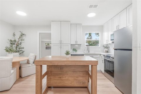 Villa ou maison à vendre à Tampa, Floride: 3 chambres, 93.37 m2 № 2396816 - photo 7