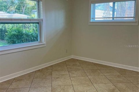 Villa ou maison à louer à Minneola, Floride: 3 chambres, 115.76 m2 № 2412755 - photo 18