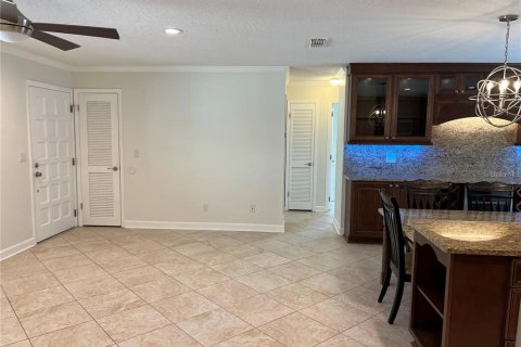 Villa ou maison à louer à Minneola, Floride: 3 chambres, 115.76 m2 № 2412755 - photo 8