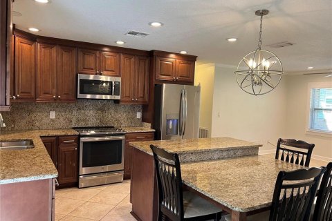 Villa ou maison à louer à Minneola, Floride: 3 chambres, 115.76 m2 № 2412755 - photo 12