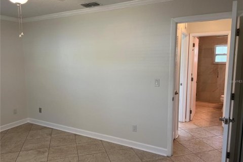 Villa ou maison à louer à Minneola, Floride: 3 chambres, 115.76 m2 № 2412755 - photo 21