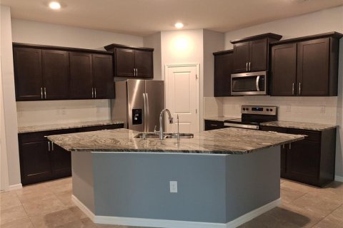 Casa en alquiler en Wesley Chapel, Florida, 3 dormitorios, 147.44 m2 № 2094543 - foto 12